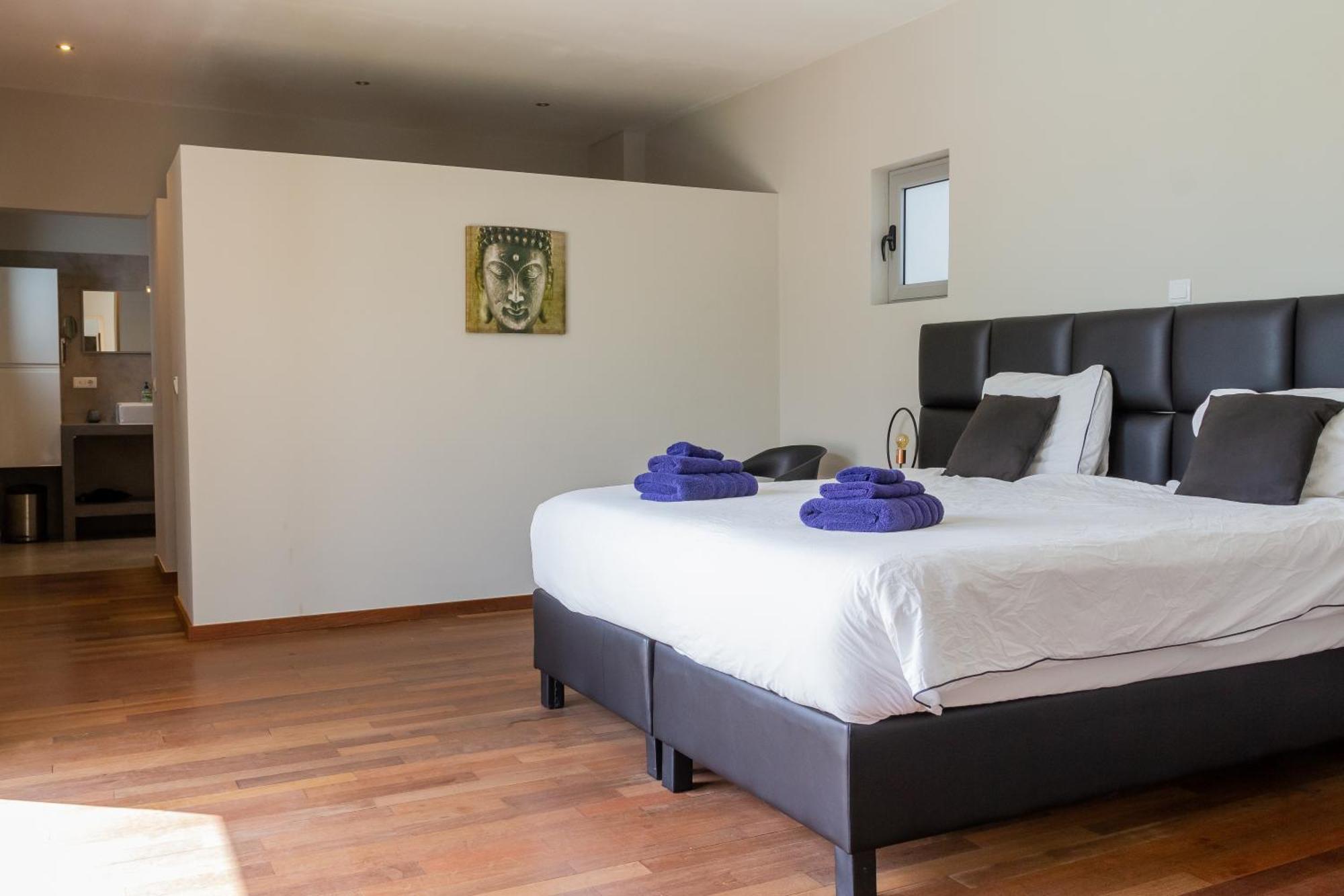 Stylish 4 Bedroom Modern Villa Design, Walking Distance From The Beach Jan Thiel Exterior foto