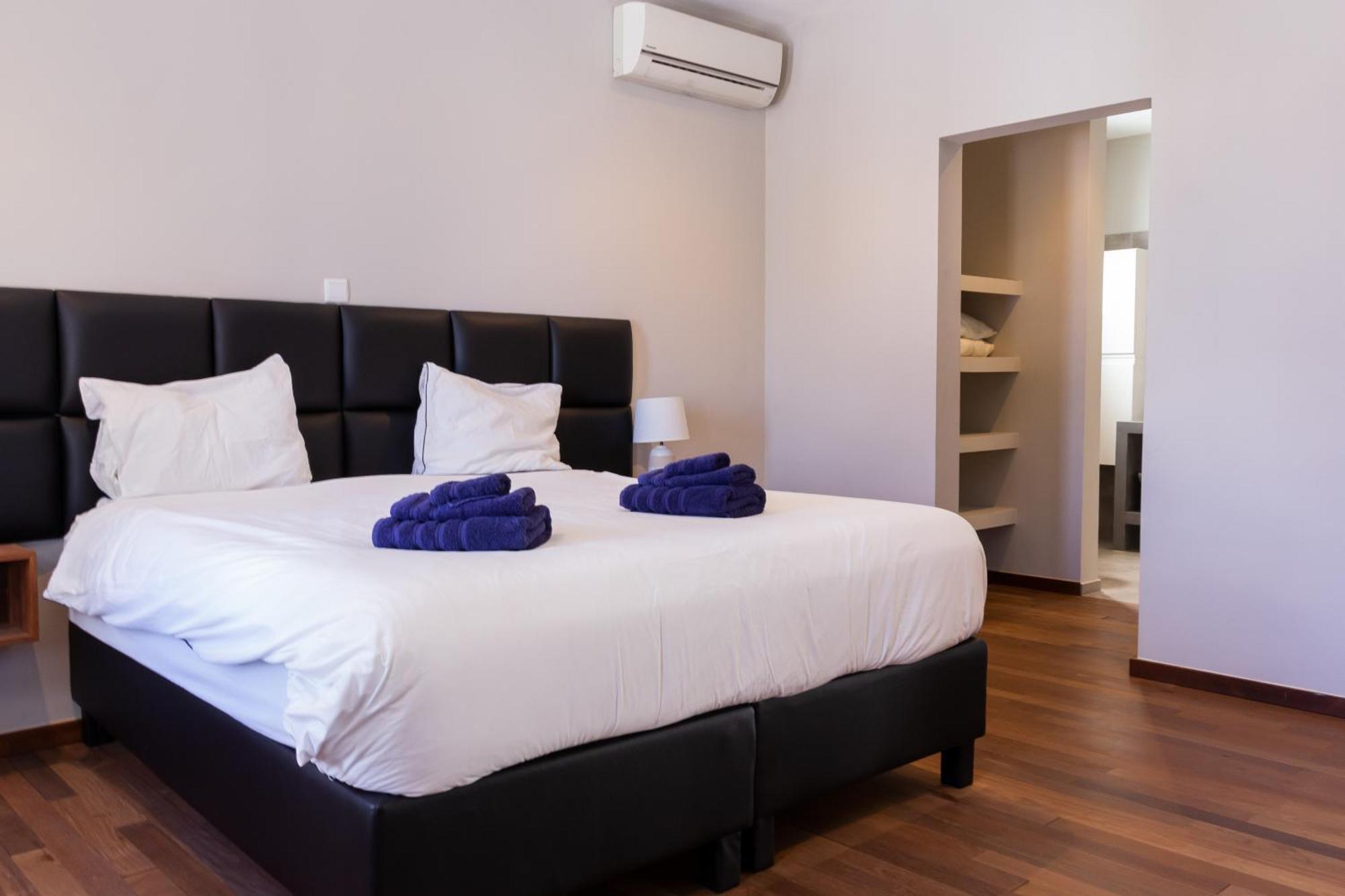 Stylish 4 Bedroom Modern Villa Design, Walking Distance From The Beach Jan Thiel Exterior foto