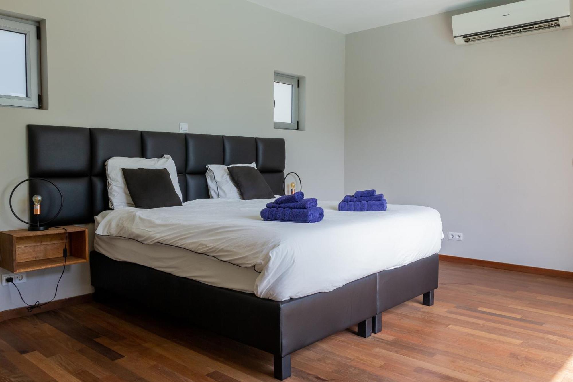Stylish 4 Bedroom Modern Villa Design, Walking Distance From The Beach Jan Thiel Exterior foto
