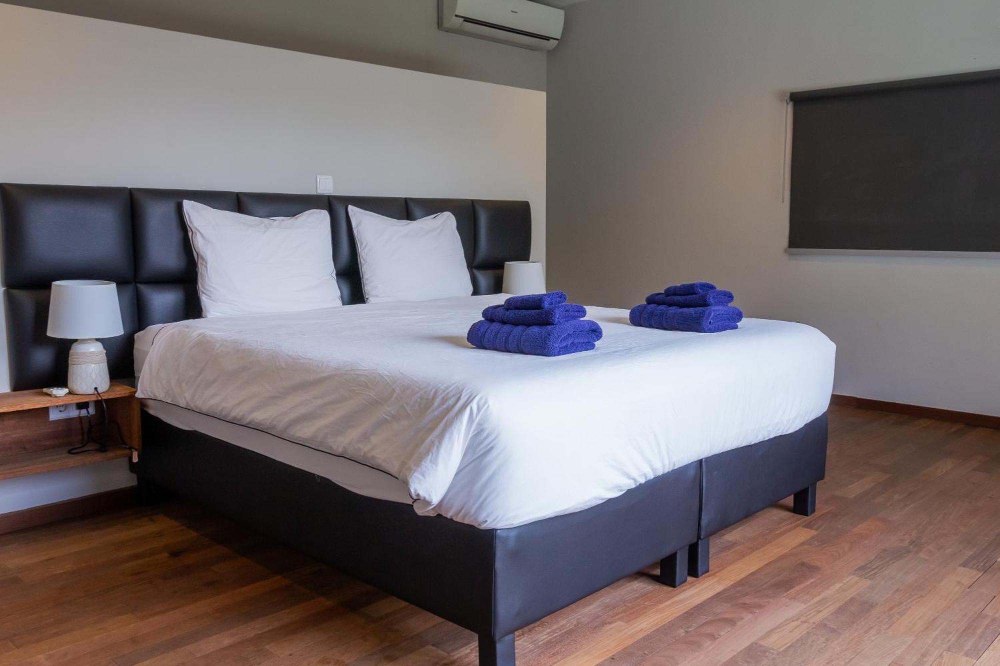 Stylish 4 Bedroom Modern Villa Design, Walking Distance From The Beach Jan Thiel Exterior foto