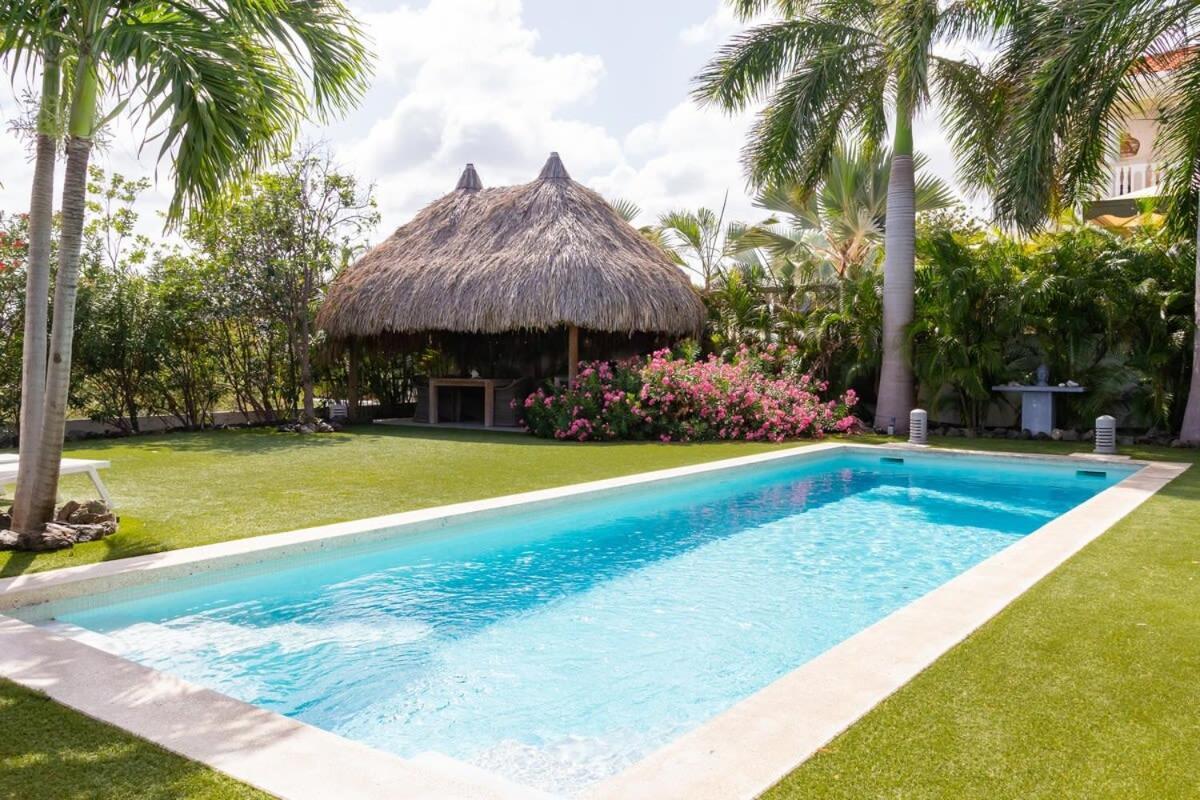 Stylish 4 Bedroom Modern Villa Design, Walking Distance From The Beach Jan Thiel Exterior foto