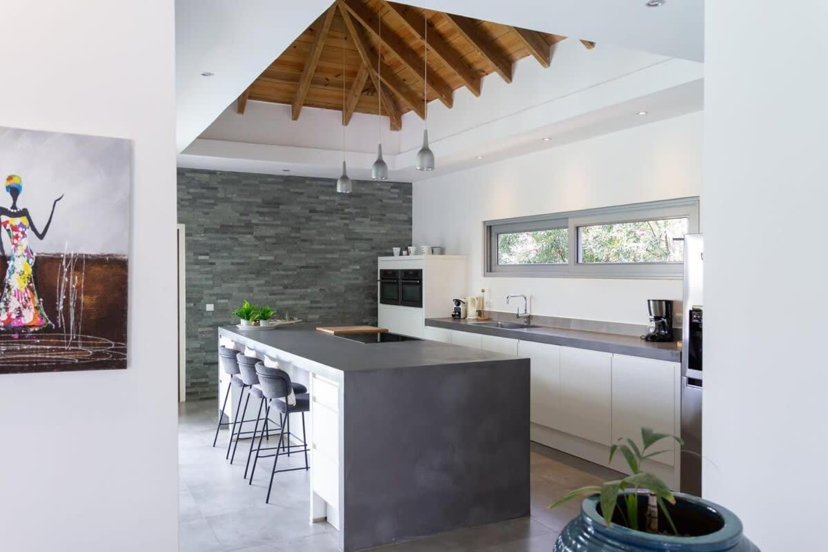 Stylish 4 Bedroom Modern Villa Design, Walking Distance From The Beach Jan Thiel Exterior foto