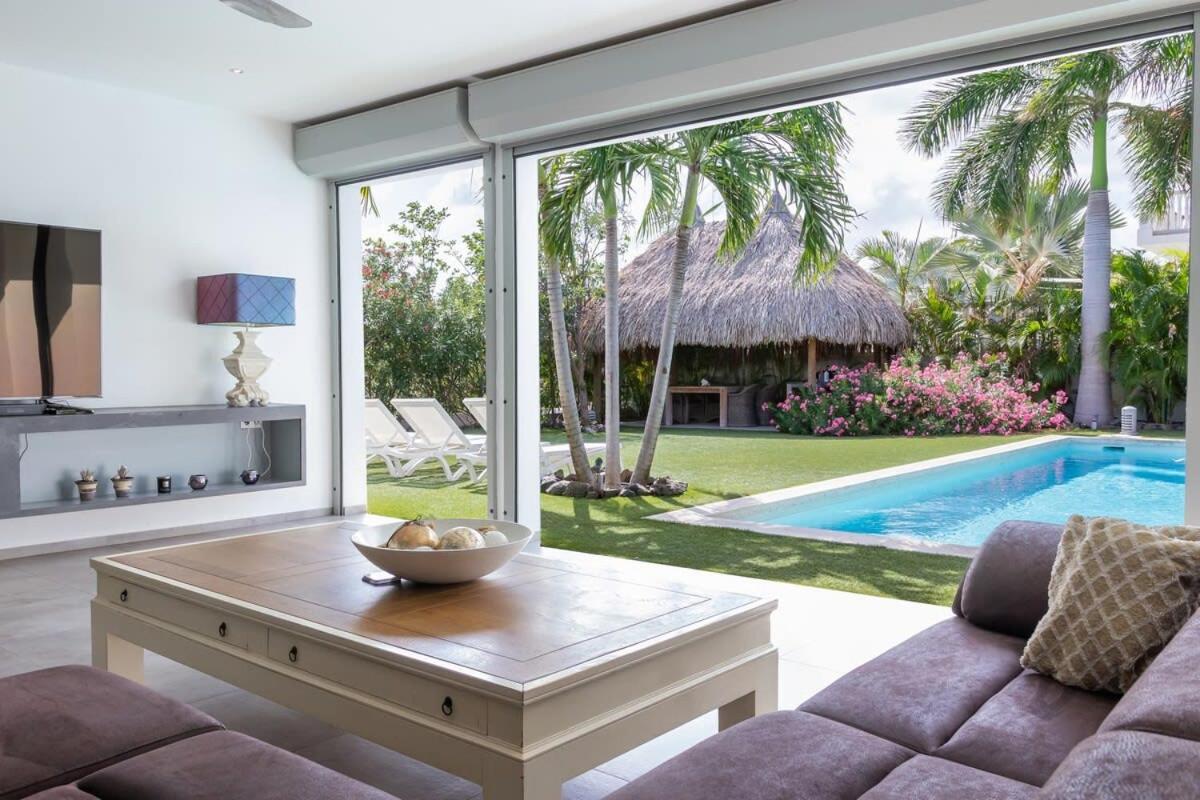 Stylish 4 Bedroom Modern Villa Design, Walking Distance From The Beach Jan Thiel Exterior foto